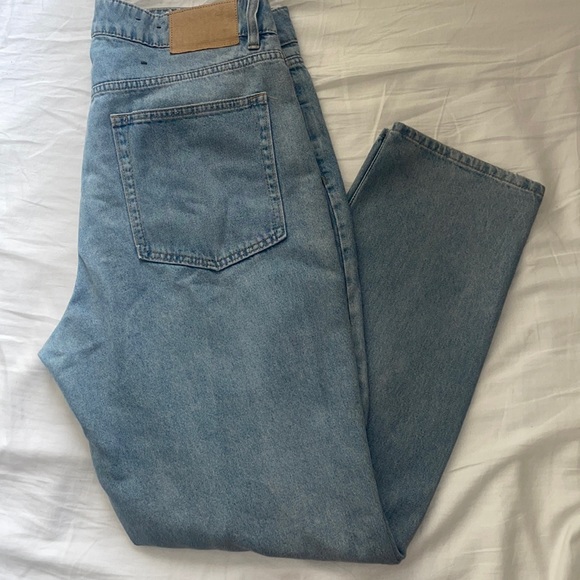 H&M Divided High Rise Straight Leg Jeans - Picture 2 of 3